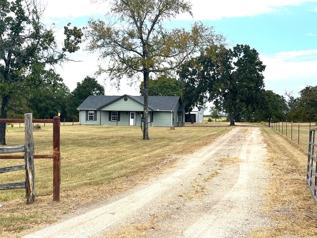 Building Photo - 59 W Oak Dr
