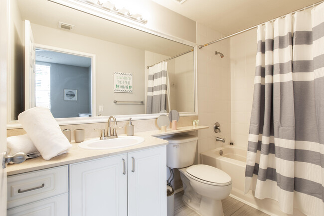 Photo - 780 S Sapodilla Ave Apartment Unit 106