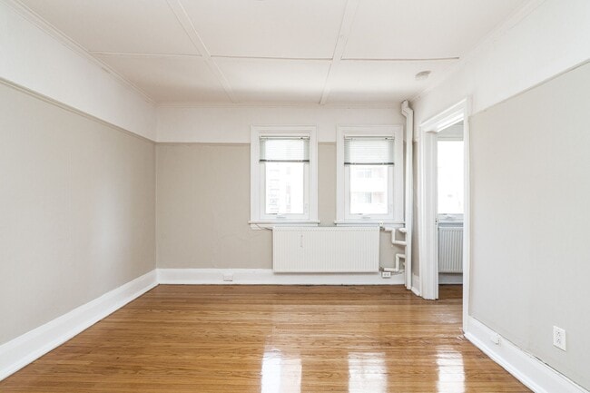 Building Photo - 100 Vaughan Rd Unit 30