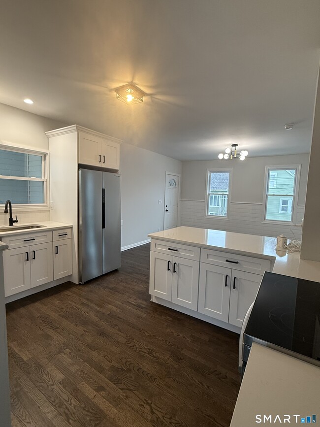 Photo - 349 Marlborough Terrace