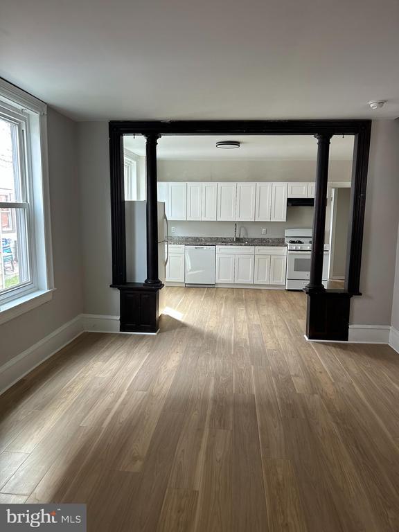 Photo - 428 Middlesex St