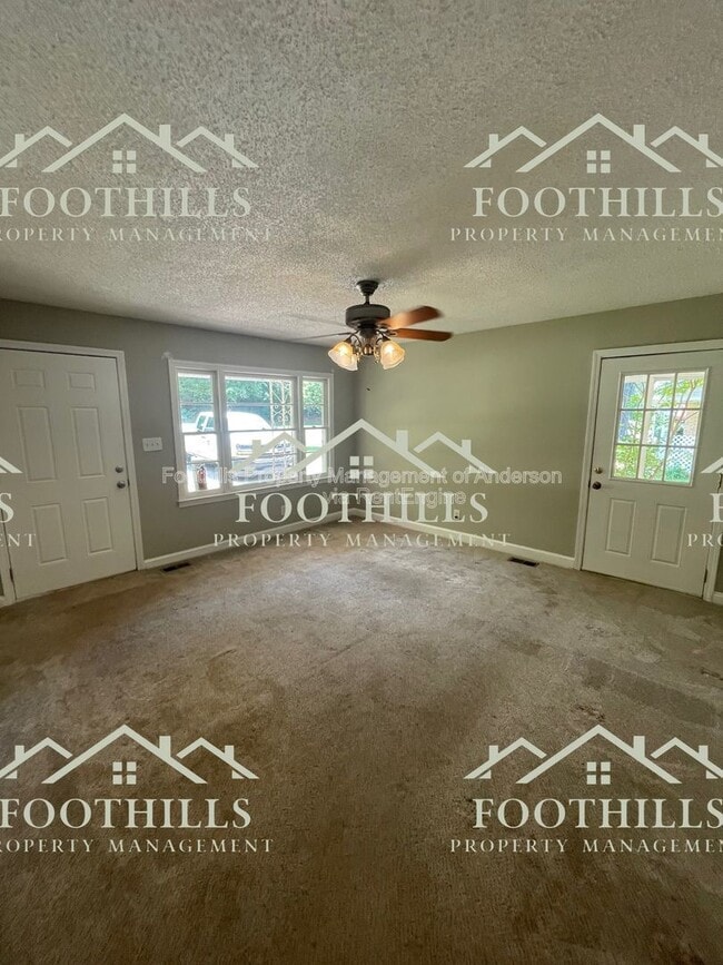 Photo - 411 Camellia Dr