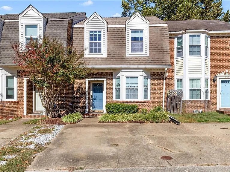 Photo - 632 Sedgefield Ct
