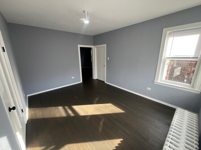 Photo - 5115 S California Ave Unit 1