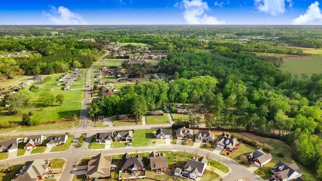 Photo - 106 Kingston Cir