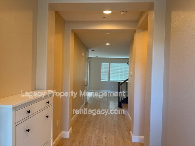 Photo - 3224 La Paz Dr