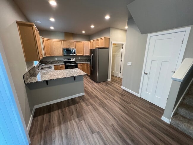 Photo - NEW 4 Bedroom / 4.5 Bath Townhome. A/C in every bedroom