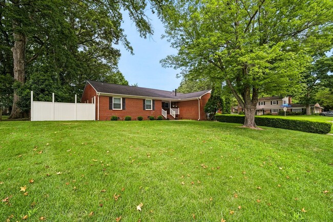 Photo - 1757 Lafayette Dr