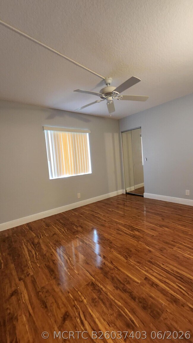 527 Shady Pine Way Unit C1
