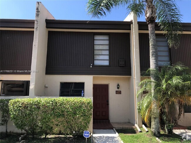 Building Photo - 9948 NW 10th St Rental