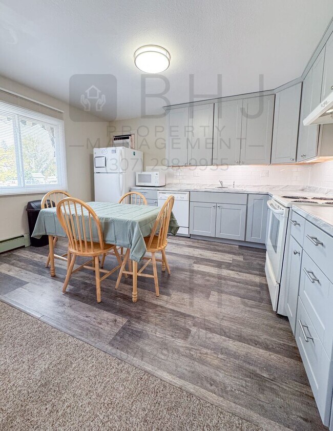 215 Main St Unit 1