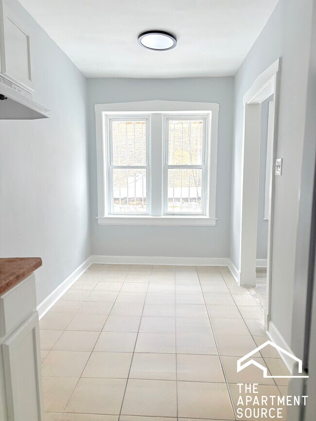 Photo - 6228 S Western Ave Unit 204