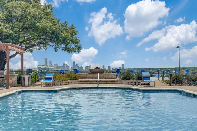 Building Photo - Cliffs at Barton Creek Rental