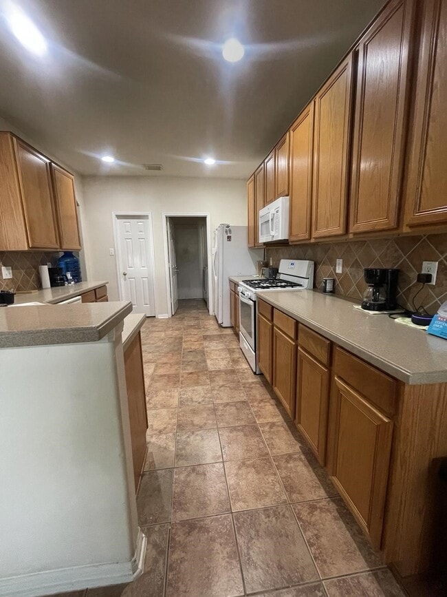 Photo - 931 N Sky Dr