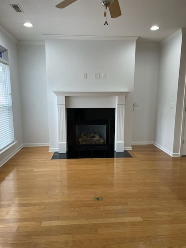 Photo - Emmyllie Ct- 130/132 Unit 132