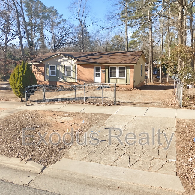 Building Photo - 401 Hickory Ave