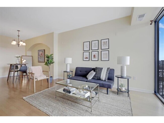 Photo - 500 E Grant St Unidad 1905