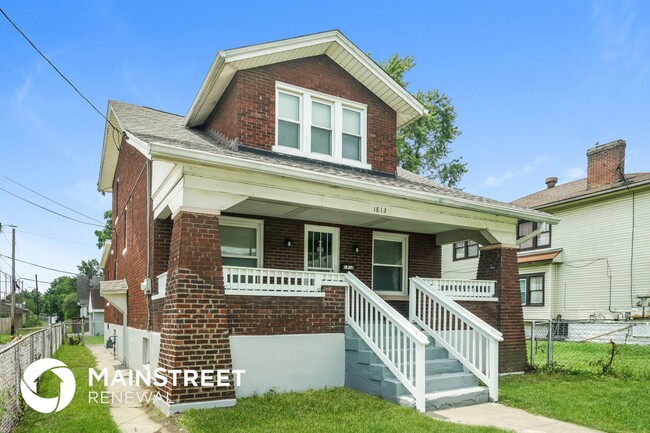 Photo - 1812 W Gaulbert Ave