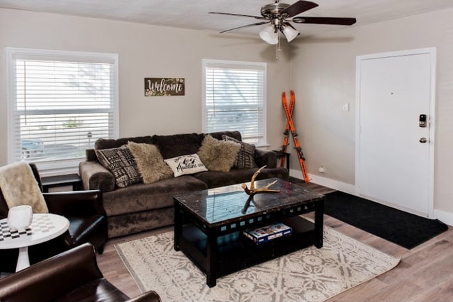 Photo - 37 W Robert Ave