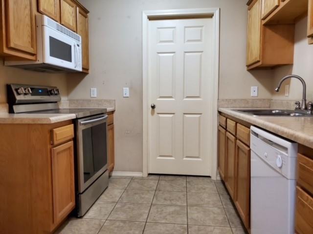 Photo - 6204 SW Meadow Well Ave