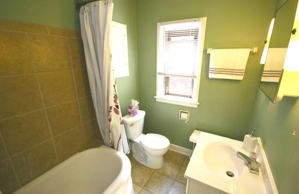 Bathroom - 1773 King Ave Unit B