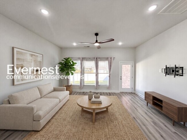 Photo - 732 Prescott Ln