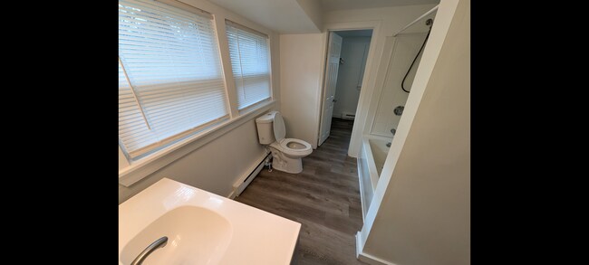 Photo - 28 Harding St