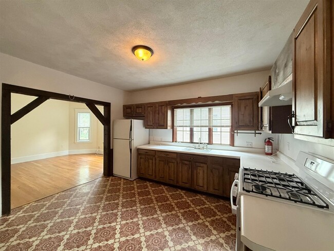 Photo - 186 Powder House Blvd Unit 2