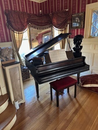 Photo - 417 W Elm St Unit 2r