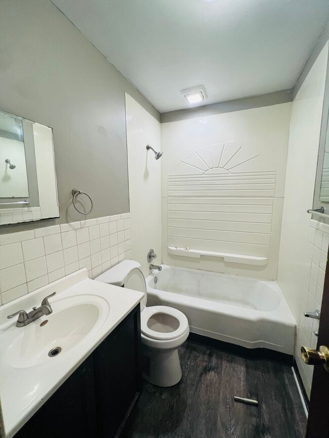 Building Photo - 1704 Farnam St Unit 1704