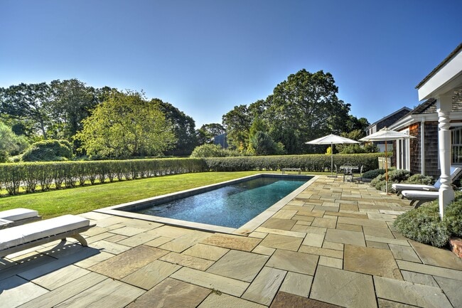 Photo - 5 Hayseed Way