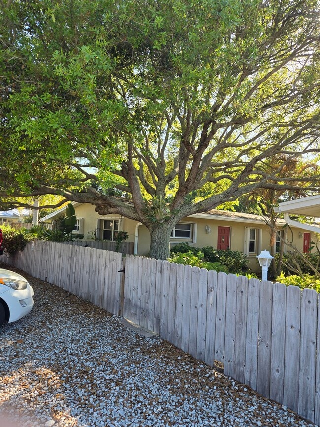 Building Photo - 238 Woodland Ave Unit Woodland