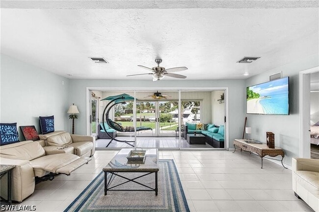 Photo - 1589 Osprey Ave