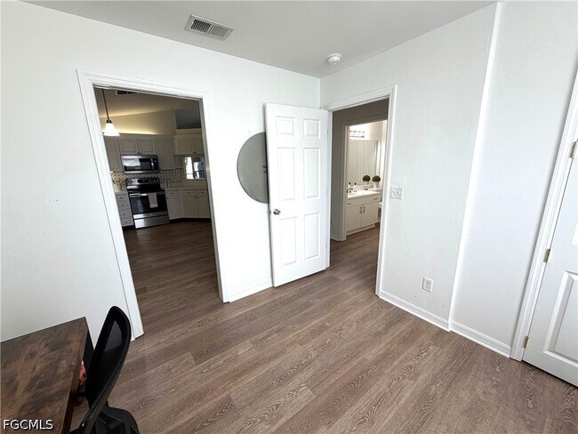 Photo - 3740 Fieldstone Blvd Unidad 104