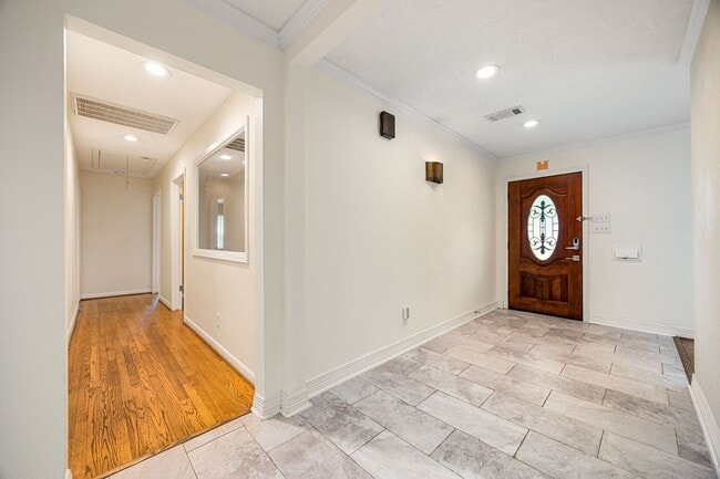 Photo - 9762 Tappenbeck Dr