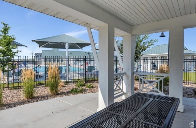 Photo - 534 N Helmsman Ln
