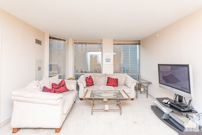 Photo - 222 N Columbus Dr Unidad 2906