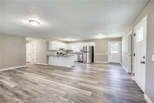 Photo - 130 Glory Ln