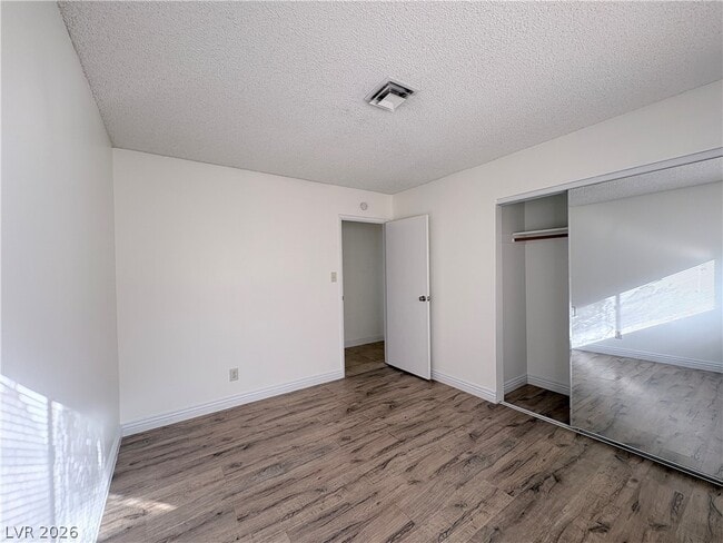 Building Photo - 1575 Cherokee Ln