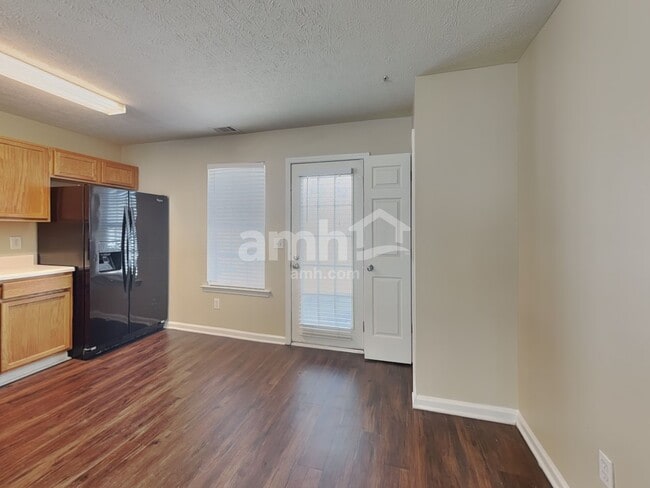 Photo - 705 St Charles Ave