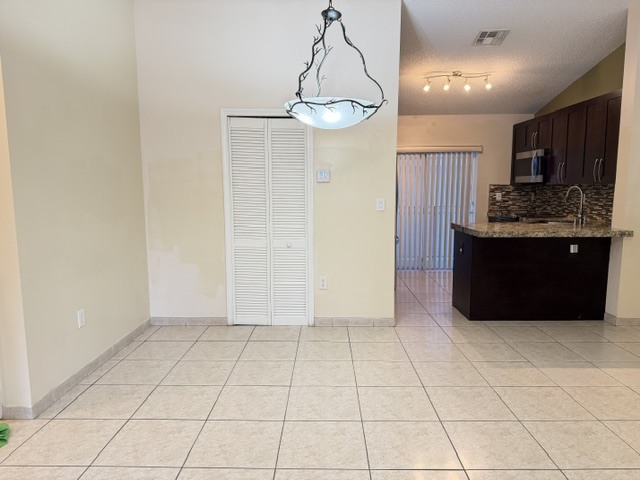 Dining Room Area - 2553 W 76th St Unit 202
