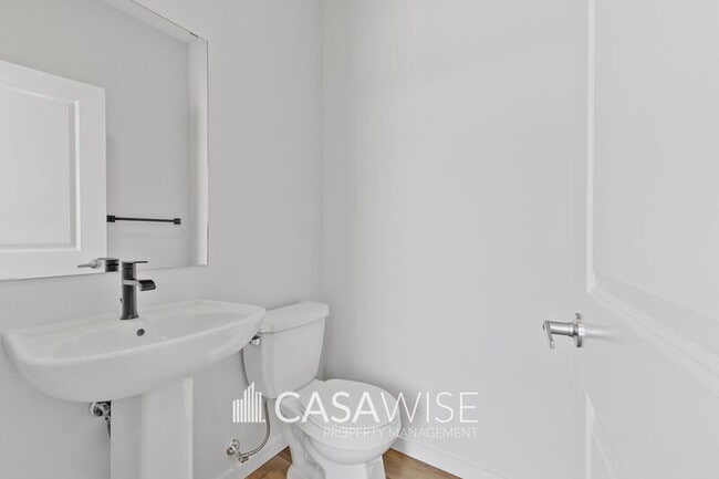 Photo - 8127-8228 228 St NW