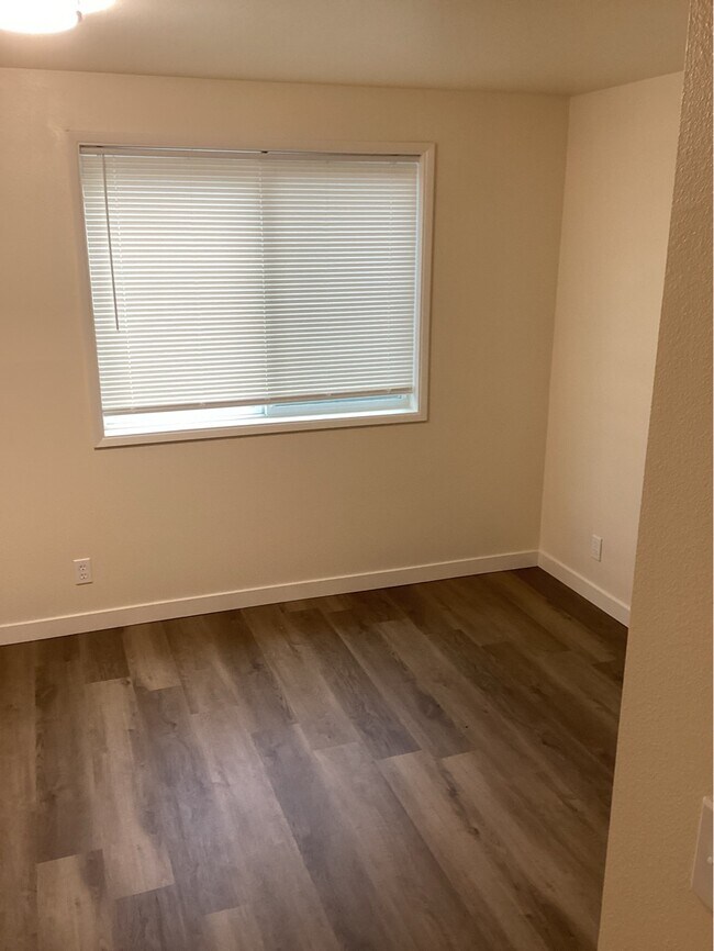 Photo - 326 SW 12th St