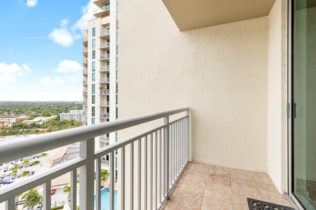 9055 SW 73rd Ct Unit 1506
