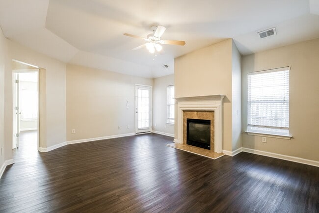 Photo - 5 Hill Crest Cir