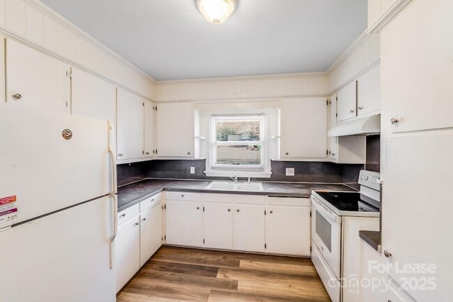 Photo - 5311 Princess St