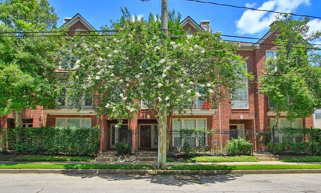 Building Photo - 1310 W Webster St