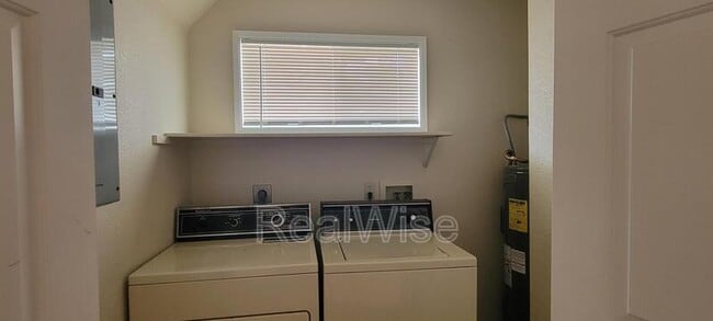 Photo - 1806 Medart Ln