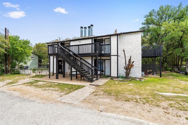 Building Photo - 302 Hedgewood Dr Rental