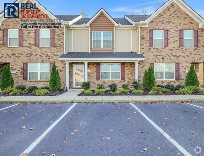 Building Photo - One of a kind 2bd townhome in Murfreesboro...